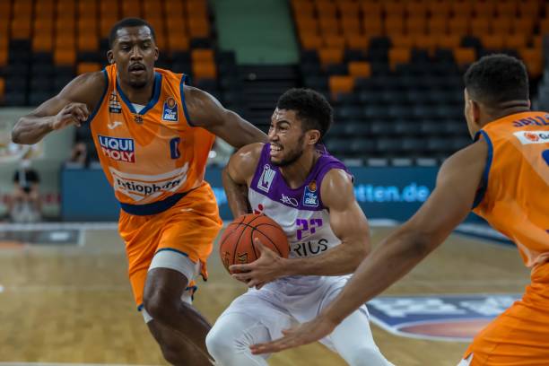 出丝毫慌乱 出丝毫慌乱